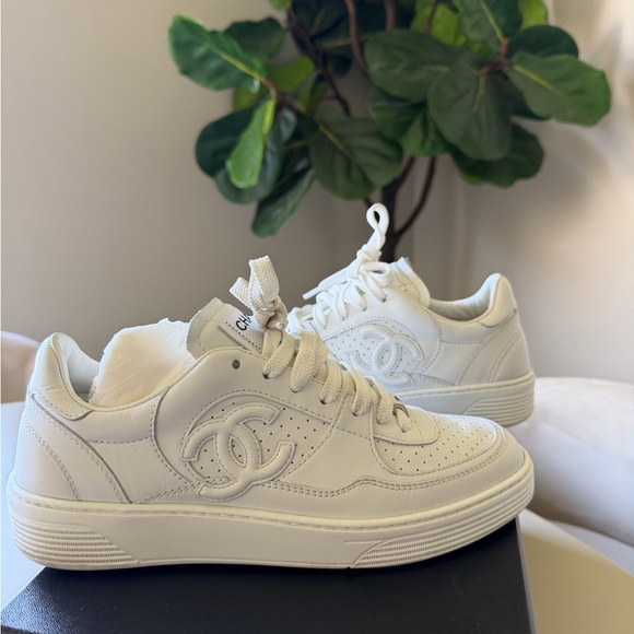Chanel Women's White Leather Low-Top Sneakers - Picture 2 of 11